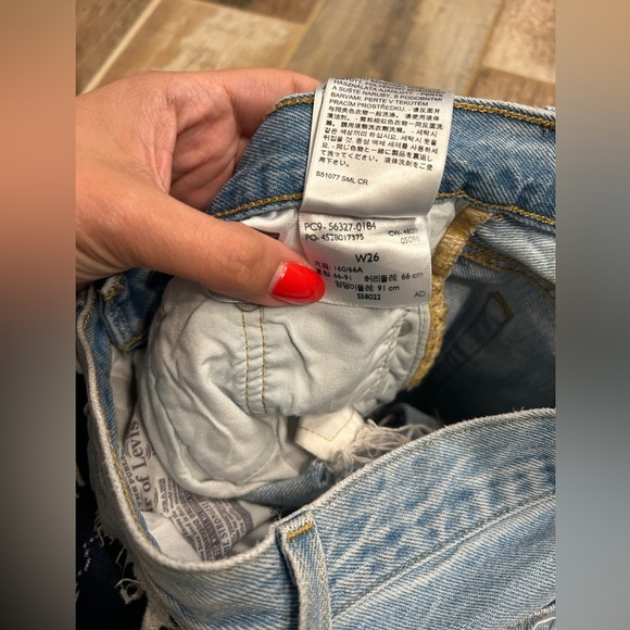 Levi's 501 Premium Quality High Rise Capital E High-Rise Distressed Denim Shorts - Picture 6 of 8